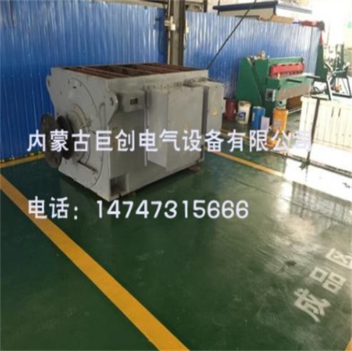 維修中的風(fēng)力發(fā)電機2